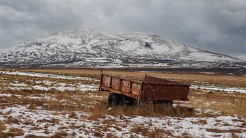 Oude aanhangwagen op IJsland van stephan berendsen