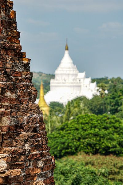 Hsinbyume Pagoda, Myanmar van Johannes Grandmontagne