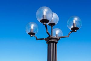 Lantern with blue sky sur Rico Ködder