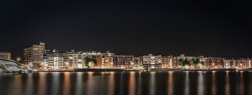Amsterdam Veemkade in der Nacht von Edith Albuschat