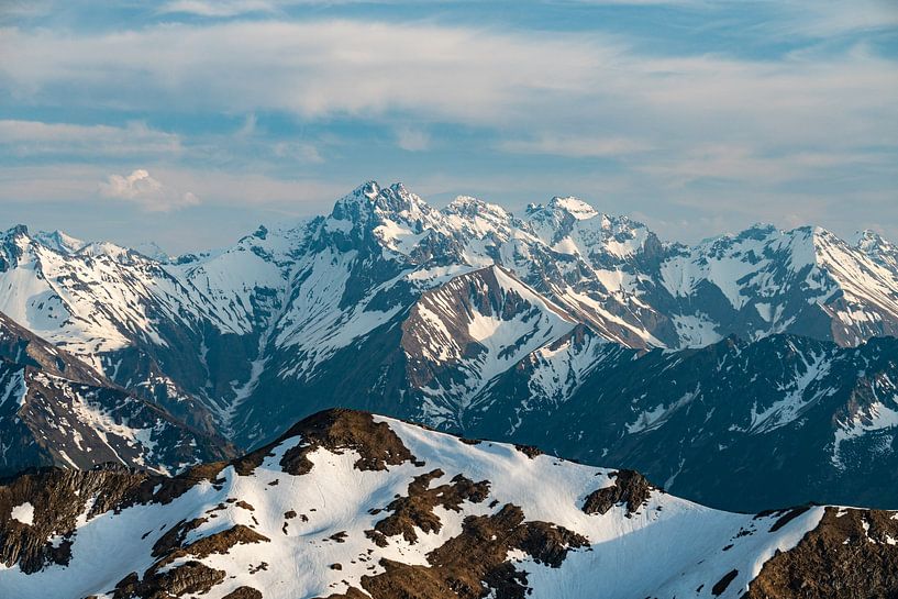Uitzicht op de Allgäuer Hoge Alpen van Leo Schindzielorz