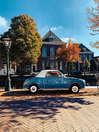 Nissan Figaro/ Oldtimer/Leiden/Herfst/Gracht