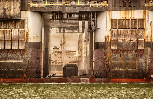 Dcv Thialf vaart uit
