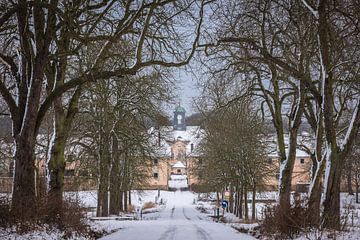 Winterliche Eichenallee am Gutshof von Jürgen Schmittdiel Photography