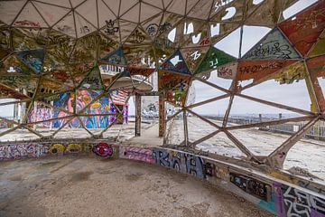 Inside the listening dome by Easycopters