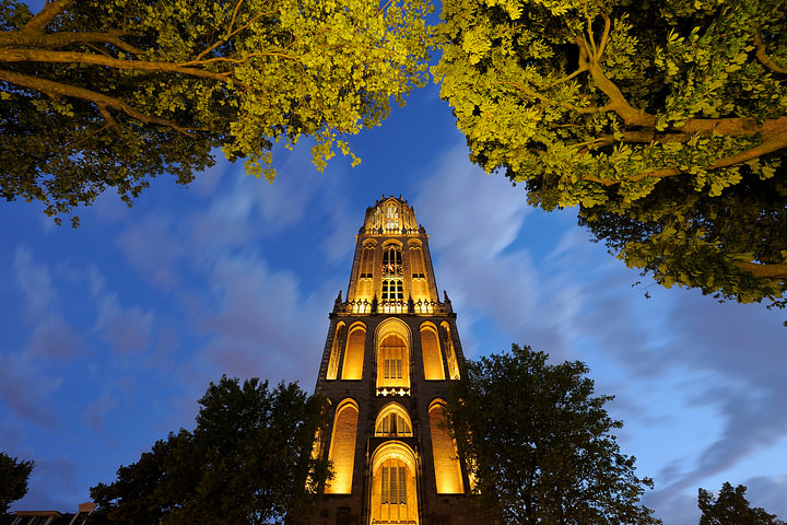 Dom tower in Utrecht seen from Domplein by <span class="secondary-font">Donker Utrecht</span>