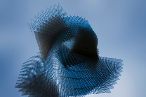 Uitwaaierend abstract in blauw