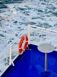 At sea by Remi Rozemond