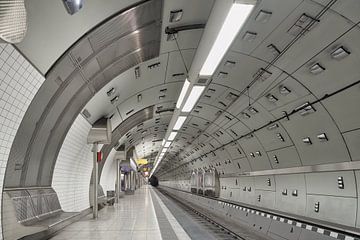Metrostation van Rolf Schnepp