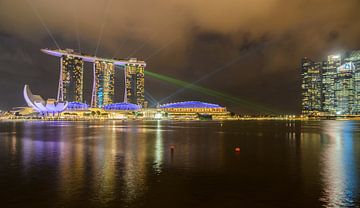 Singapore by Hans Lunenburg