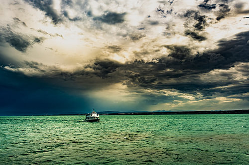 Personenschiff auf Bodensee bei Sturm von Dieter Walther