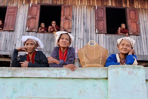 Traditionele kleding in Myanmar, Azië