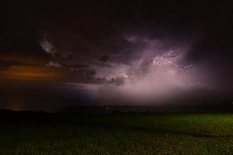 lightning by Jan Roelof Brinksma