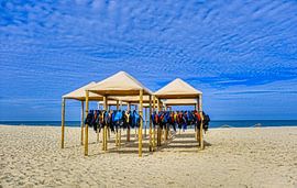 Nach dem Surfen Schwimmweste trocknen. von Rudi Everaert