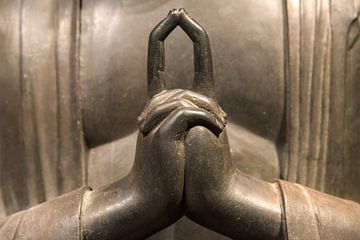 handen in meditatiehouding, ratna mudra, Japanse Buddha van Jan Fritz