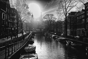 Amsterdams Spiegelgracht bei untergehender Sonne.