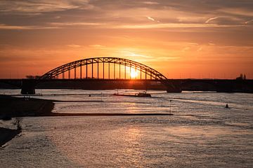 De Waalbrug Nijmegen van Femke Straten