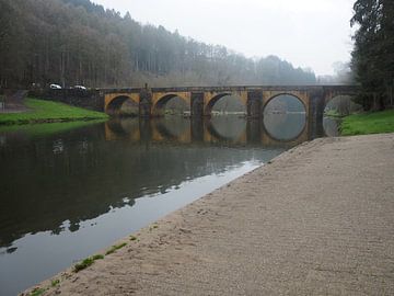 Brug weerspiegeling