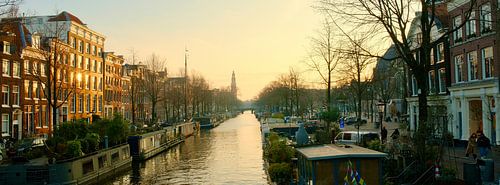 Amsterdam, Jordaan Prinsengracht in de avondzon van Amsterdam Highlights