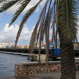 pontjesbrug ( koningin emmabrug) sint annabaai willemstad curacao van Frans Versteden