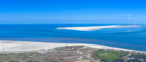 Leuchtturm von Texel mit Blick auf Vlieland