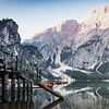 Panorama sur le Lago di Braies/Pragser Wildsee, Dolomites, Italie sur Caatje Clicks