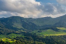 Wunderschönes Alpenpanorama in Vorarlberg von Oliver Hlavaty