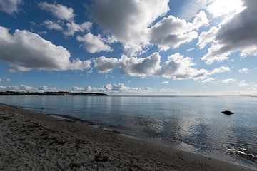 Natuurstrand van Lobbe, schiereiland Mönchgut op het eiland Rügen van GH Foto & Artdesign