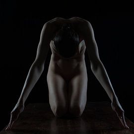 Artistic nude symmetry model in color by Arjan Groot