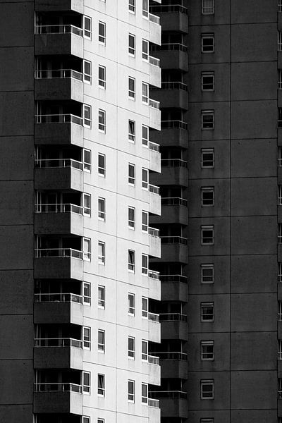 Contrastes dans l'architecture par Nathan Markies
