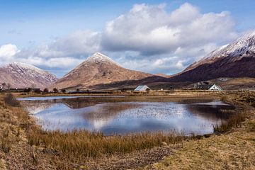 Skye reflection by Guy Lambrechts