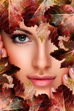 Portret vrouw: Loving  Grape Leaves van Klaartje Majoor
