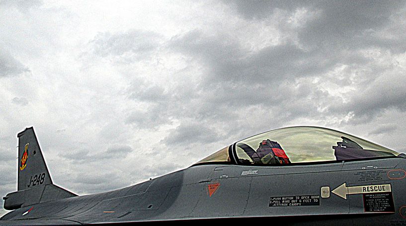 F16 von richard de bruyn