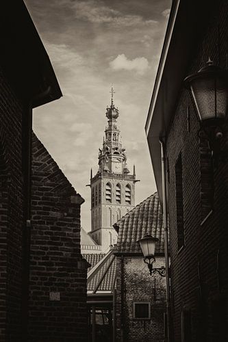 Doorkijkje naar de Stevenskerk Nijmegen in zwart-wit