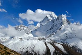 Thamserku by Gerhard Albicker