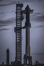 Starship | Ready for launch at sunrise by Chris Thomassen (Wereldreizigers.nl)
