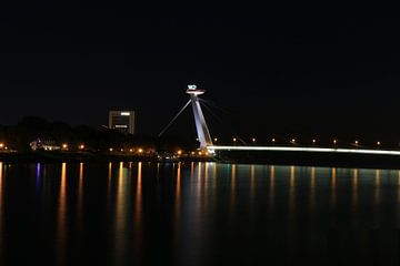 Pont de nuit sur hako photo