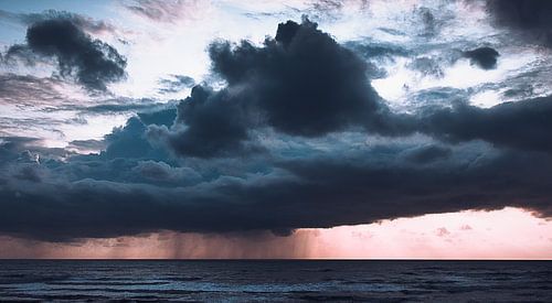 storm op zee
