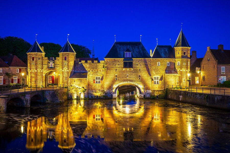 Koppelpoort in Amersfoort van Sander Meertins op canvas, behang en meer