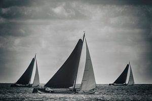 Klassieke Skutsje zeilschepen in zwart en wit van Sjoerd van der Wal Fotografie