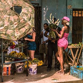 Bloemenmeisje in Havana von Natascha Friesen Baggen