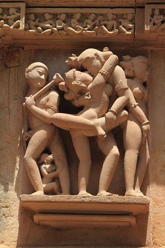 De tempelreliëfs van Khajuraho in Madhya Pradesh India