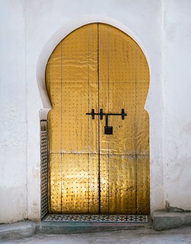Golden door in Morocco | decorative architecture | travel photography