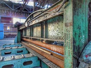 Metaalwals op de voormalige NDSM werf, Amsterdam. van Edward Boer