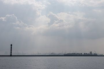 Nieuwe waterweg bij Hoek van Holland van Paul Veen