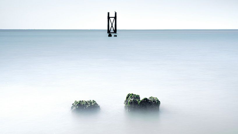 Een minimalistisch zeegezicht van Eddy Westdijk