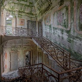 abandoned castle by Lien Hilke