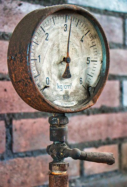 How high the pressure runs by Natuurpracht   Kees Doornenbal