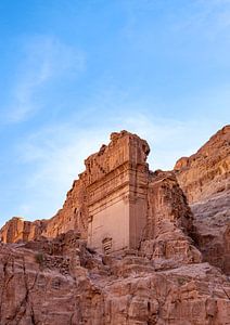 Graftombe in de stad Petra. van Floyd Angenent