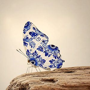 Papillon motif bleu delft
